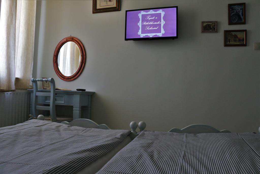 Bed and Breakfast Fogado A Patkolokovacshoz Vendeghaz Szekszárd Exterior foto