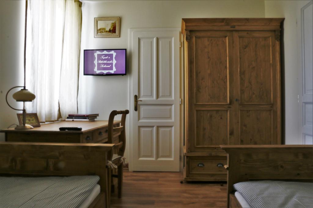 Bed and Breakfast Fogado A Patkolokovacshoz Vendeghaz Szekszárd Exterior foto